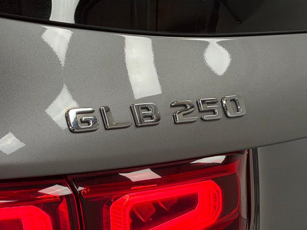 used 2021 Mercedes-Benz GLB 250 car, priced at $25,000