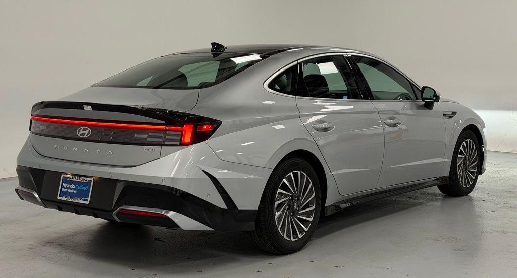 new 2025 Hyundai Sonata Hybrid car, priced at $32,750