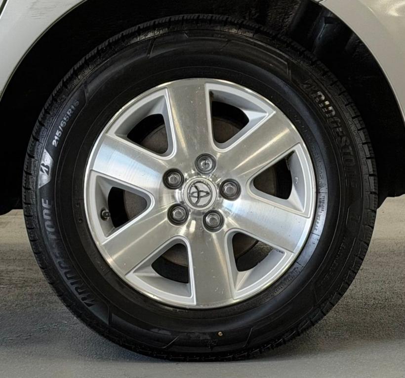 used 2007 Toyota Sienna car, priced at $8,000
