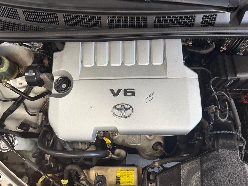 used 2007 Toyota Sienna car, priced at $8,000
