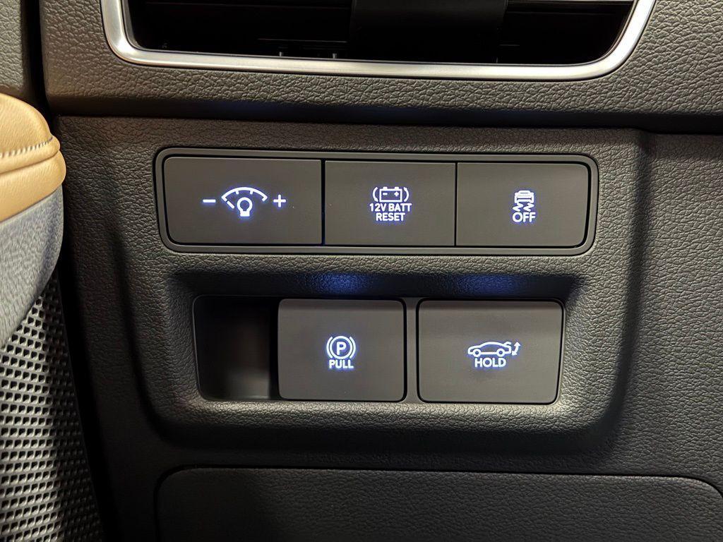 used 2025 Hyundai Sonata Hybrid car, priced at $30,750