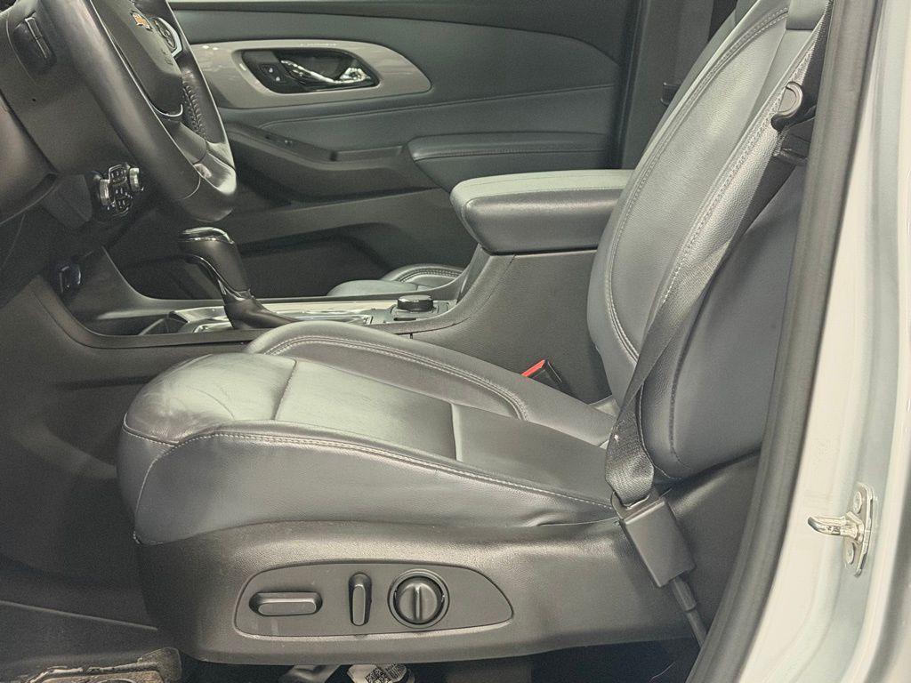 used 2018 Chevrolet Traverse car, priced at $11,000