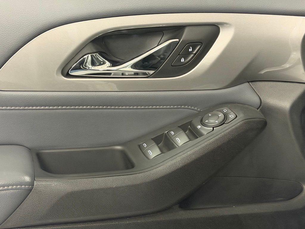 used 2018 Chevrolet Traverse car, priced at $11,000