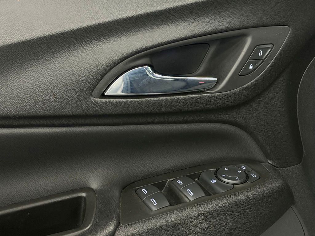 used 2021 Chevrolet Equinox car, priced at $18,250