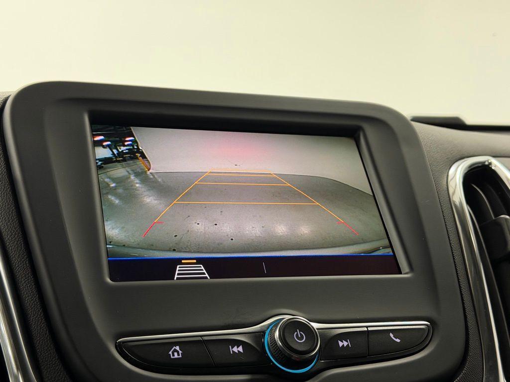 used 2021 Chevrolet Equinox car, priced at $18,250