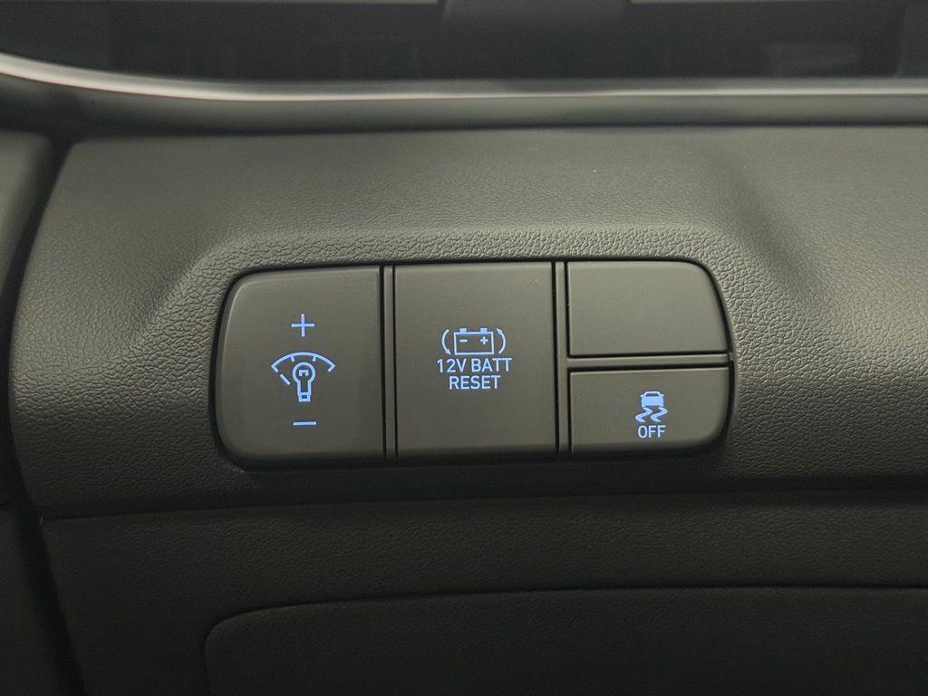 new 2025 Hyundai ELANTRA HEV car, priced at $27,323