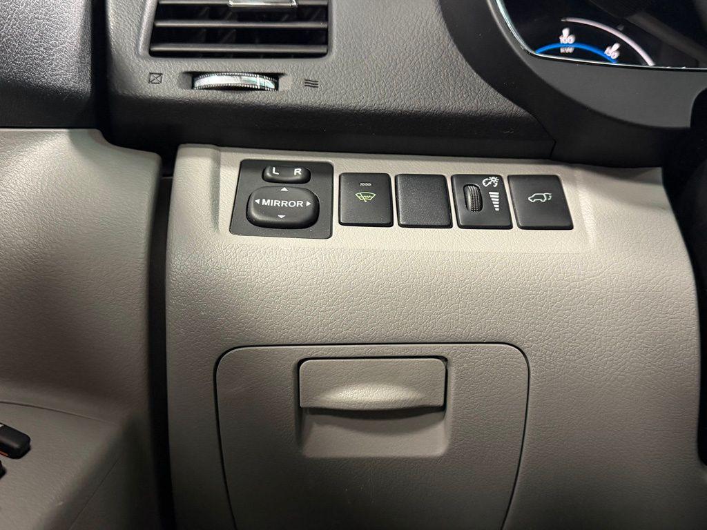 used 2010 Toyota Highlander Hybrid car, priced at $9,000
