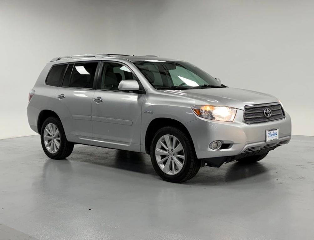 used 2010 Toyota Highlander Hybrid car, priced at $9,000