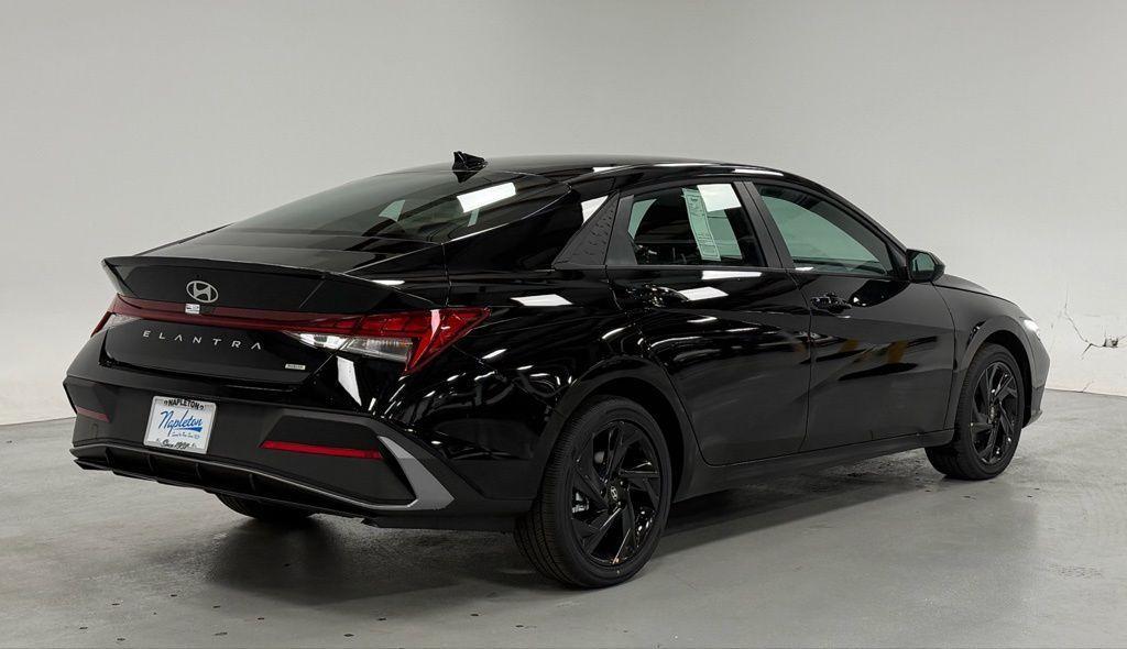 new 2026 Hyundai ELANTRA HEV car, priced at $28,835