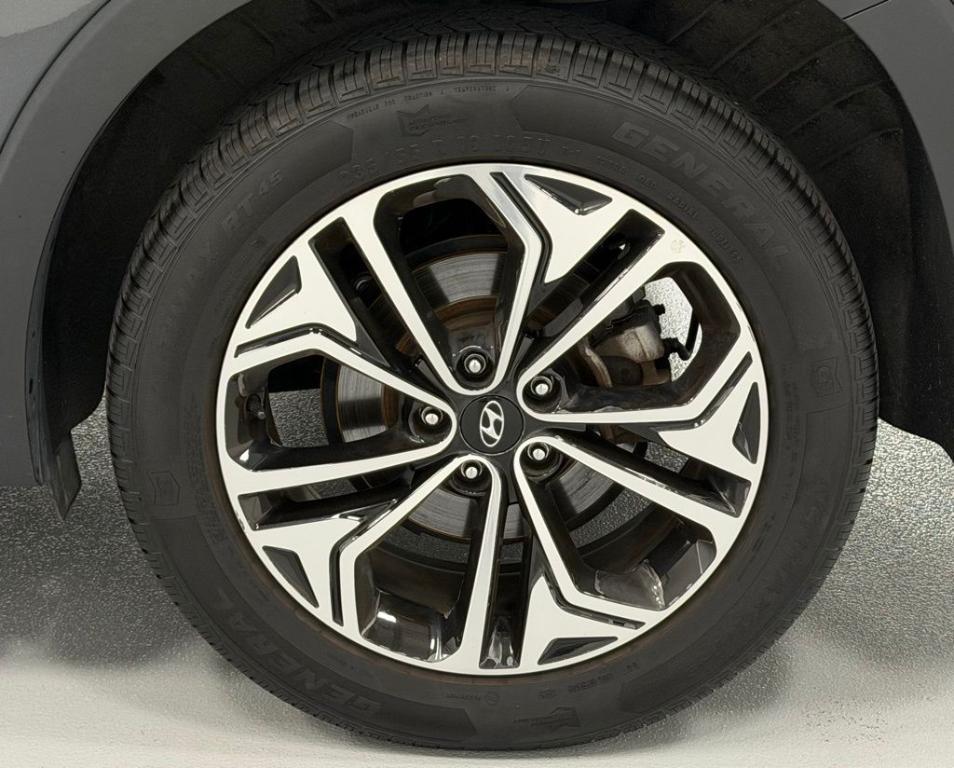 used 2020 Hyundai Santa Fe car, priced at $15,250