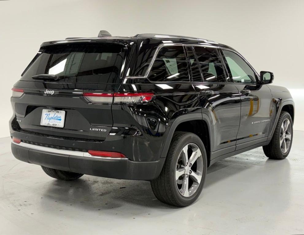 used 2023 Jeep Grand Cherokee car, priced at $29,000