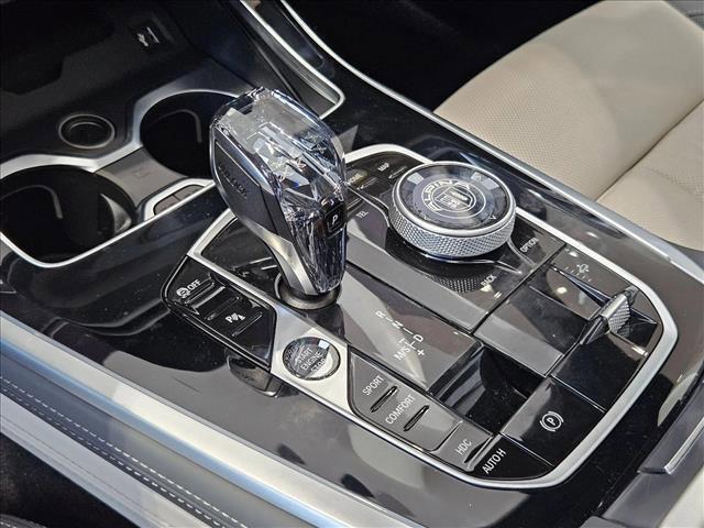 new 2025 BMW ALPINA XB7 car, priced at $159,695