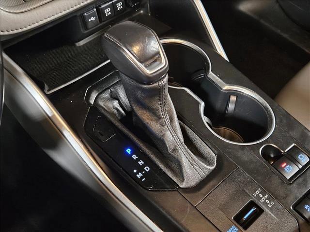 used 2021 Toyota Highlander car, priced at $28,926