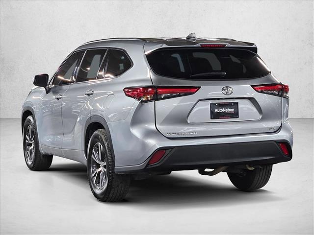 used 2021 Toyota Highlander car, priced at $28,926