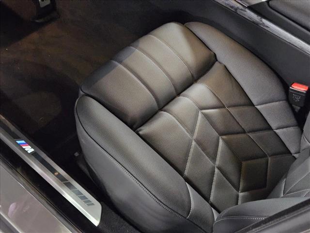 new 2025 BMW 760 car, priced at $134,425