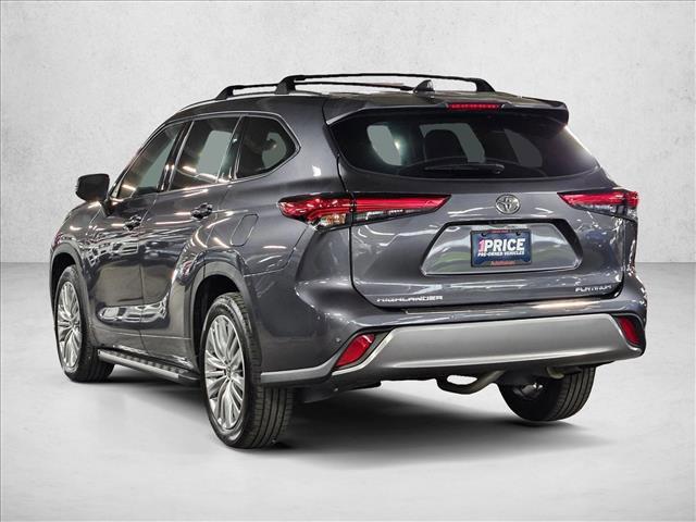 used 2023 Toyota Highlander car, priced at $39,020