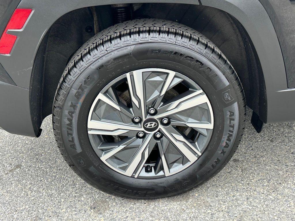 used 2022 Hyundai TUCSON Hybrid car, priced at $16,490