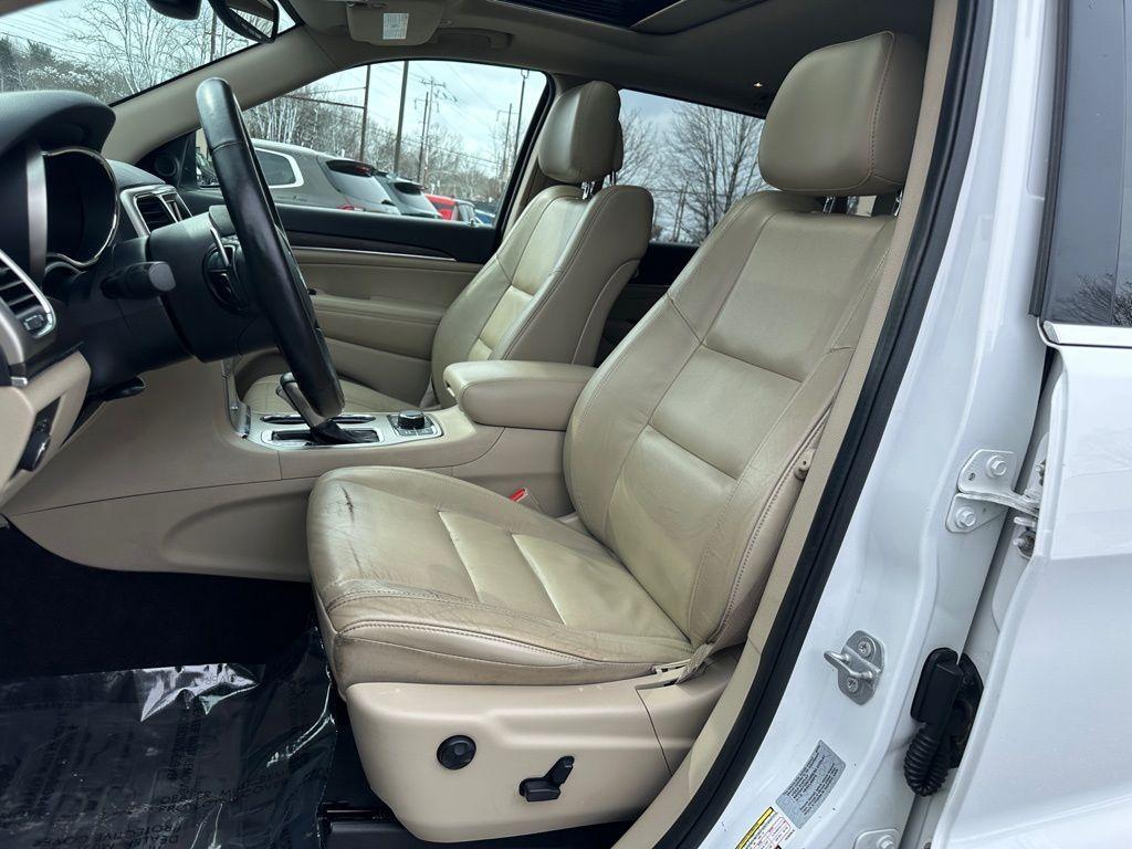 used 2017 Jeep Grand Cherokee car, priced at $10,990