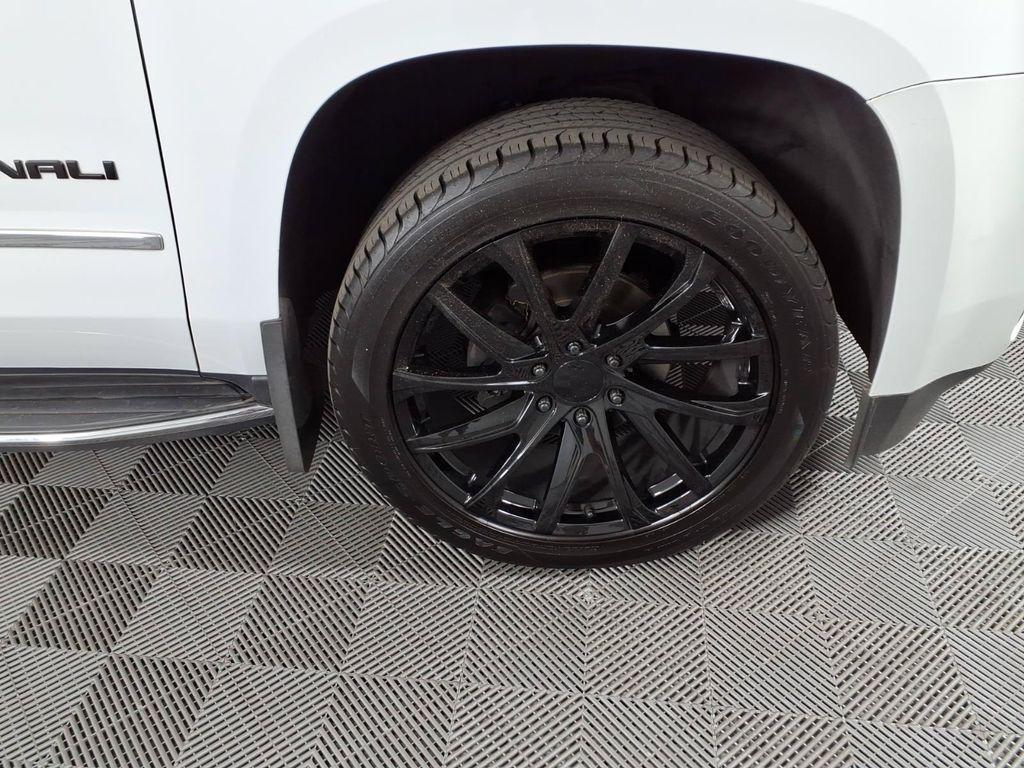 used 2019 GMC Yukon XL car, priced at $35,076