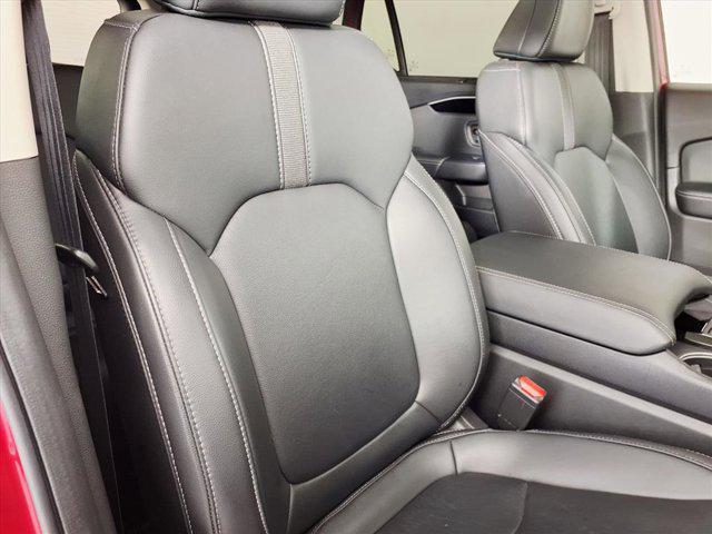 used 2025 Honda Pilot car, priced at $40,977