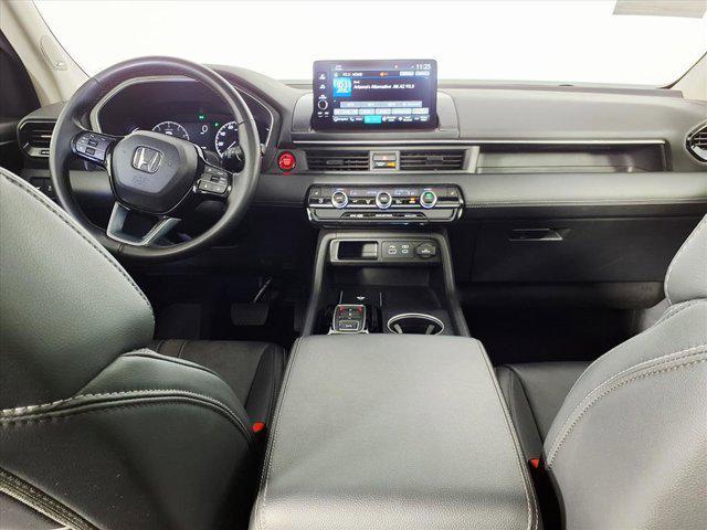 used 2025 Honda Pilot car, priced at $40,977