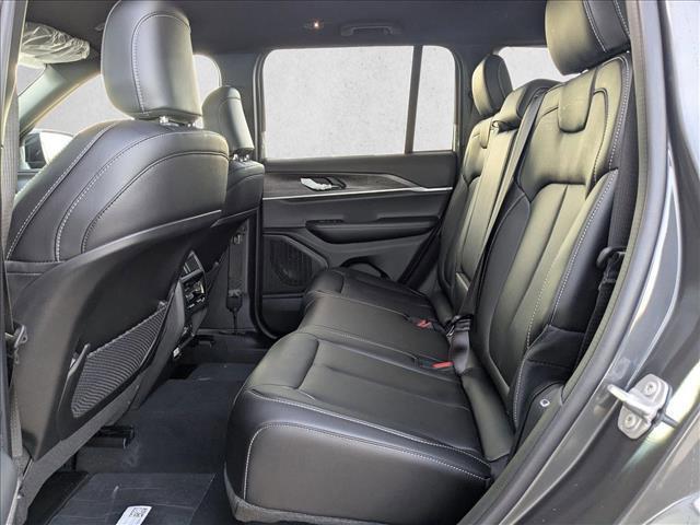 new 2025 Jeep Grand Cherokee car, priced at $40,103