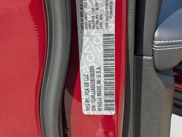 new 2025 Jeep Grand Cherokee car, priced at $37,355