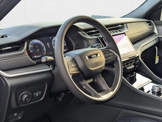 new 2025 Jeep Grand Cherokee car, priced at $42,257