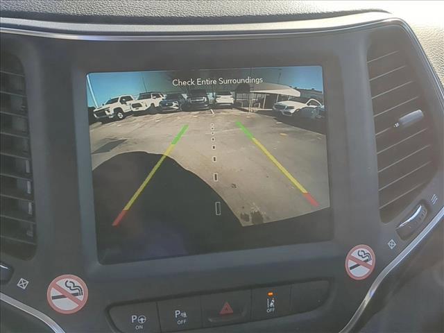 used 2023 Jeep Cherokee car, priced at $20,776