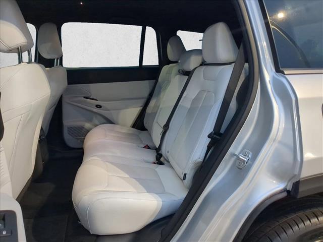 new 2026 Jeep Cherokee car, priced at $38,310