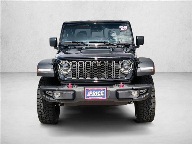 used 2025 Jeep Gladiator car, priced at $46,003