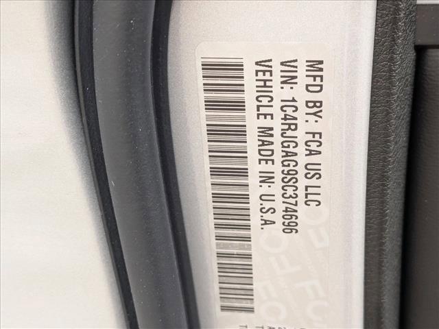 new 2025 Jeep Grand Cherokee car, priced at $32,573