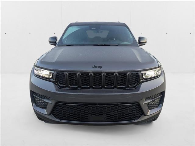 new 2025 Jeep Grand Cherokee car, priced at $37,370