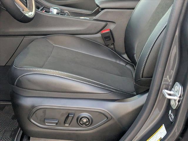 new 2025 Jeep Grand Cherokee car, priced at $37,370