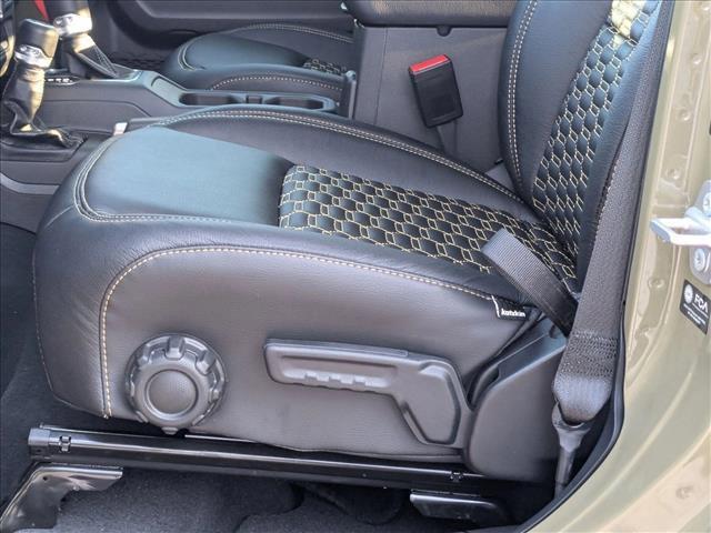 new 2025 Jeep Gladiator car, priced at $48,186