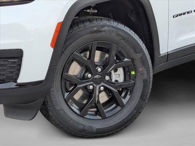 new 2025 Jeep Grand Cherokee car, priced at $38,665