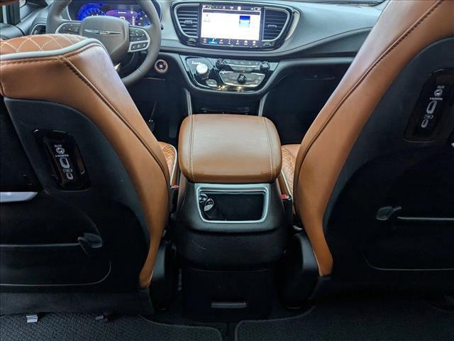 used 2025 Chrysler Pacifica car, priced at $41,495