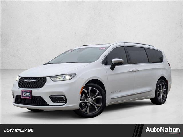 used 2025 Chrysler Pacifica car, priced at $41,495