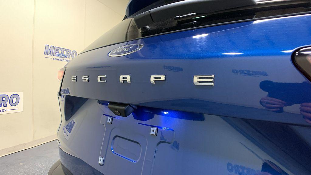 used 2022 Ford Escape car, priced at $24,000