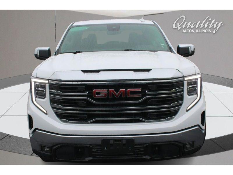 used 2024 GMC Sierra 1500 car, priced at $43,677