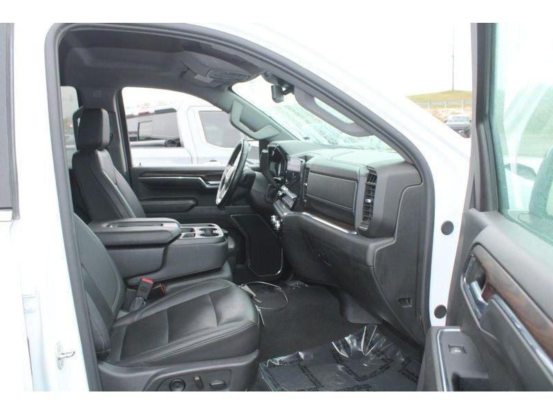 used 2024 GMC Sierra 1500 car, priced at $43,677