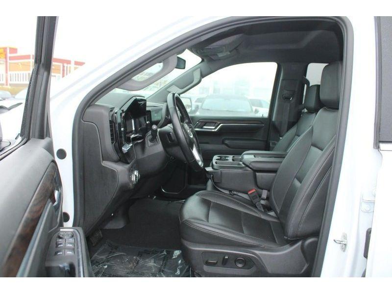 used 2024 GMC Sierra 1500 car, priced at $43,677