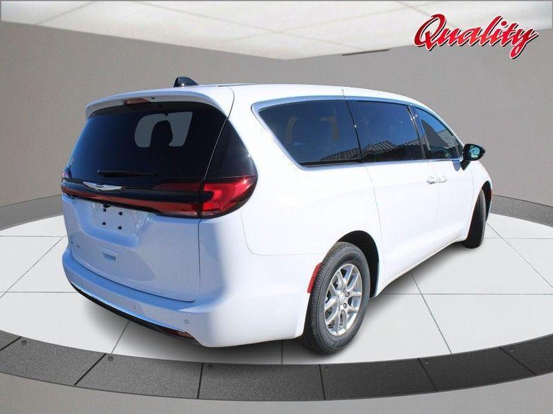 new 2026 Chrysler Pacifica car, priced at $44,860