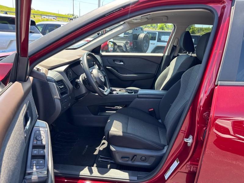 used 2023 Nissan Rogue car, priced at $21,985
