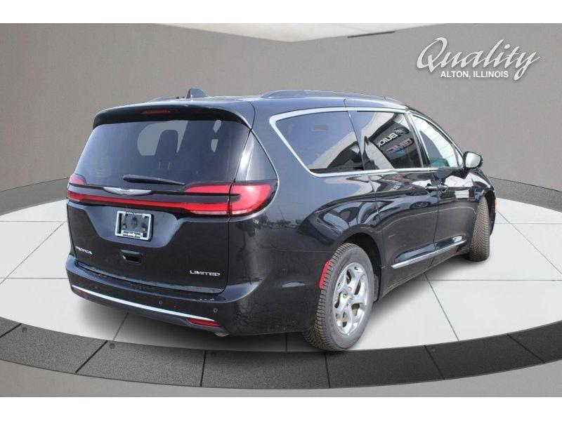 used 2023 Chrysler Pacifica car, priced at $26,985