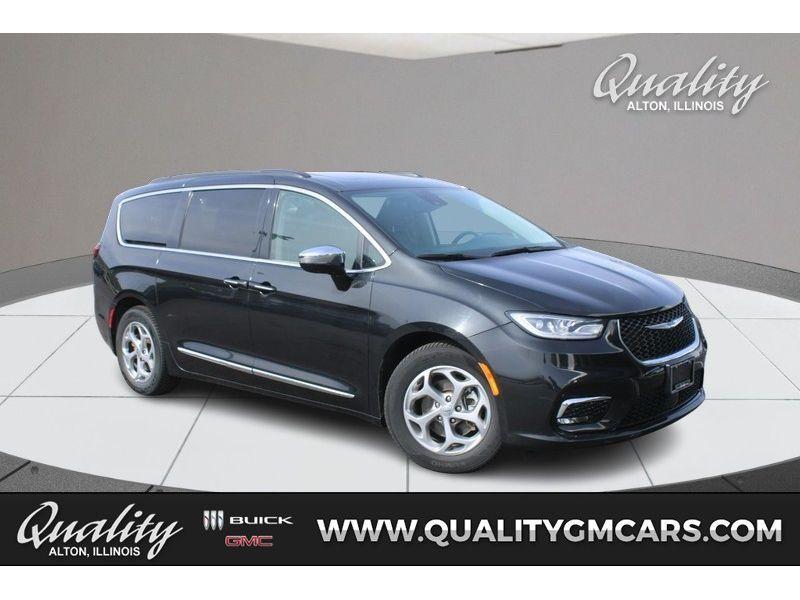 used 2023 Chrysler Pacifica car, priced at $26,985