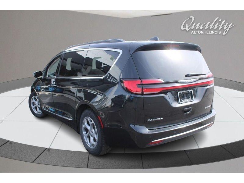 used 2023 Chrysler Pacifica car, priced at $26,985