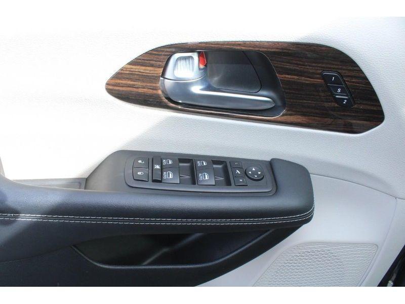 used 2023 Chrysler Pacifica car, priced at $26,985