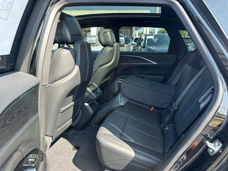 new 2025 Cadillac LYRIQ car