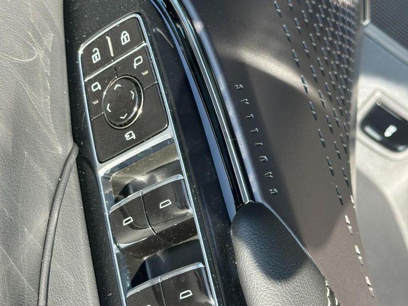 new 2025 Cadillac LYRIQ car